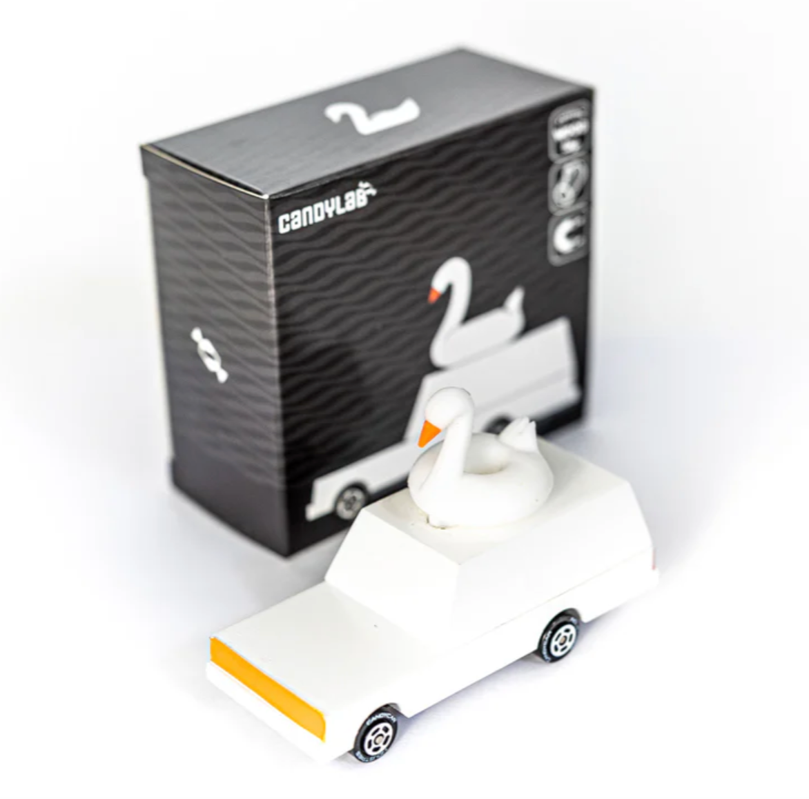 Candylab White Swan Wagon