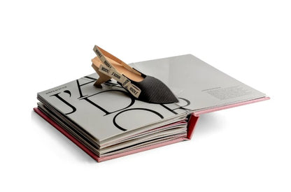 Pop-Up Dior by Fashionary